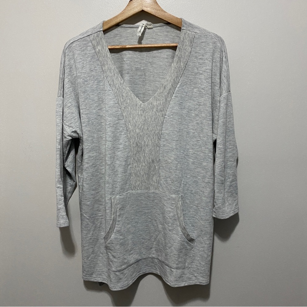 Cable & Gauge Women’s Light Sweater Top, Size Medium